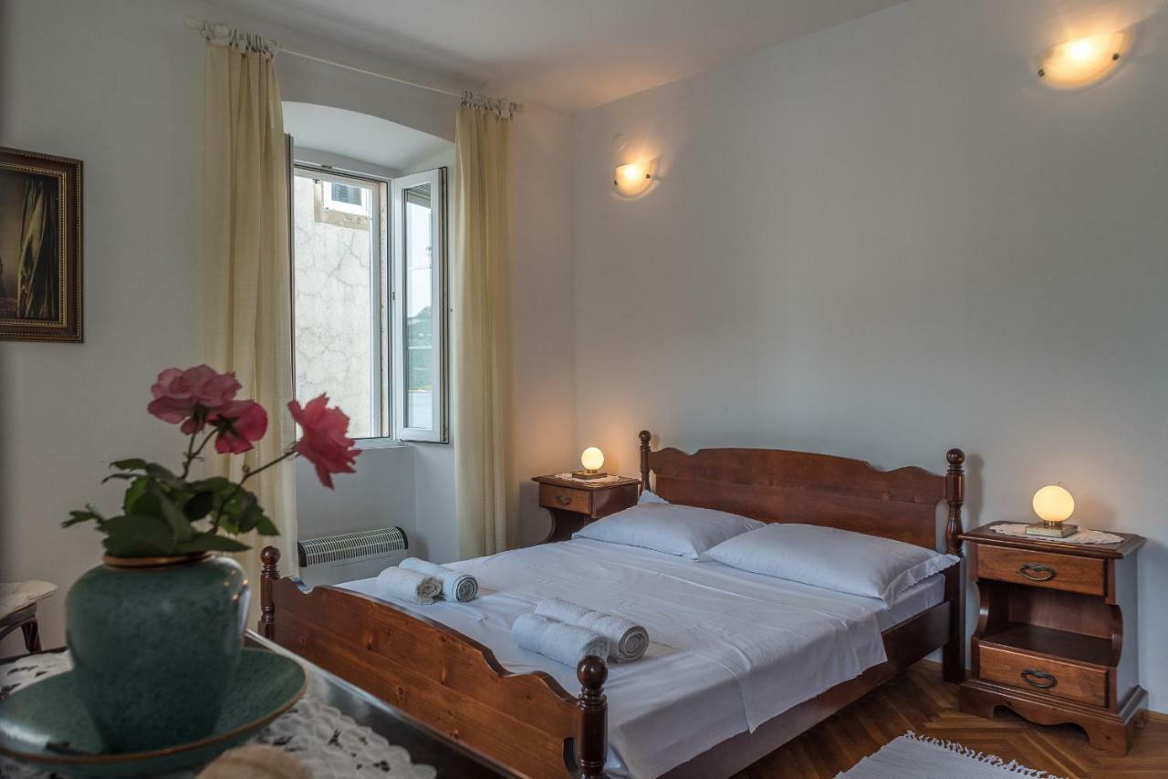 Apartment Matijas Trstenik  Buitenkant foto